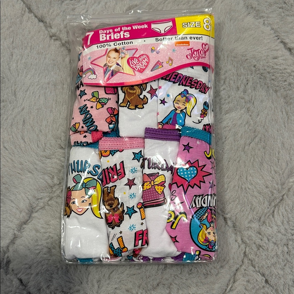 NWOT- JoJo Siwa Colorful 7 Days of the Week Briefs Set
